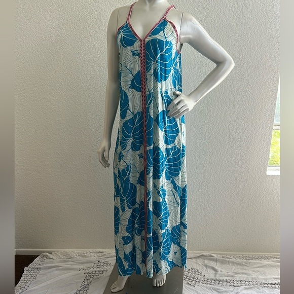 America & Beyond Women Side Slit V Neck Tropical Maxi Dress - Picture 4 of 10